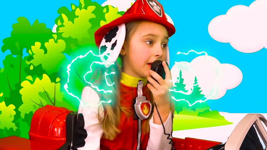 اسباب بازی ها و خانواده مهربان - پرنسس ساشا آتشنشان می شود !